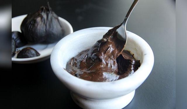 Imagina este alioli sobre un pan o como ingrediente para un aliño.    