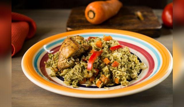 La cumbre de la tradición pollera criolla es el arroz con pollo. ¿O el estofado, o la sopita? La cumbre de la tradición pollera criolla es el arroz con pollo. ¿O el estofado, o la sopita?