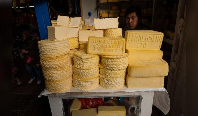 Según el Minagri, los peruanos consumen en promedio cuatro kilos de queso al año. Según el Minagri, los peruanos consumen en promedio cuatro kilos de queso al año.