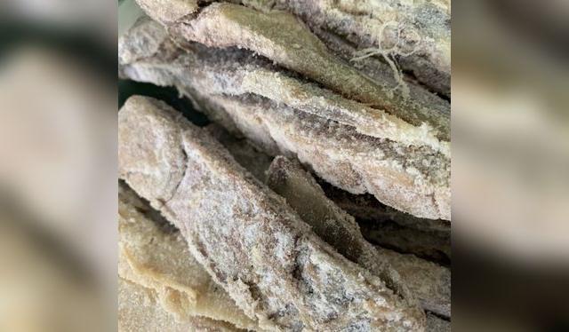 La chalona es carne seca de cordero, que le da un sabor intenso al caldo.   