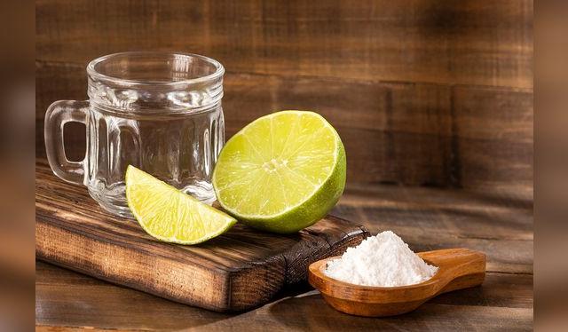 Tres ingredientes que tenemos en casa son muy útiles para la limpieza de los equipos de cocina.   