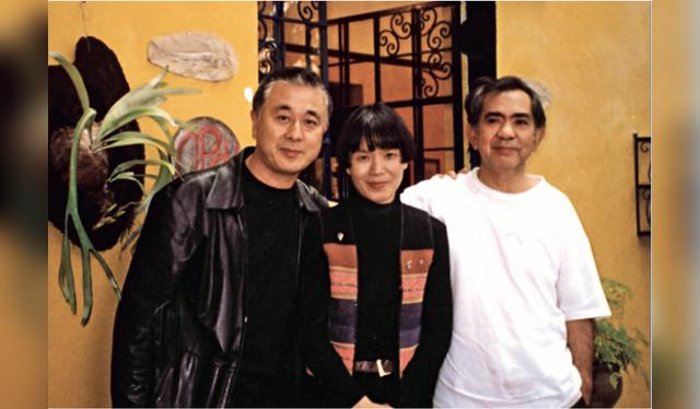Darío Matsufuji (derecha), junto a su esposa Kiyoko Yasuda, y Nobu Matsuhisa, pioneros de la cocina nikkei. (Foto: Archivo familiar)   