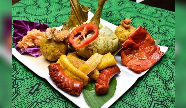 Sabor amazónico: juane, tacacho, cecina y chorizos regionales.   