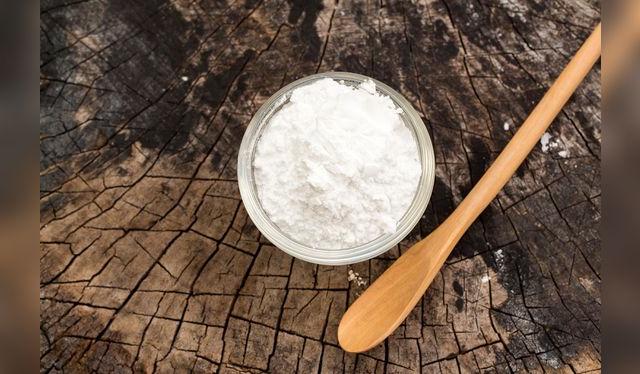 Polvo de hornear: contienen bicarbonato y un elemento ácido que genera la reacción química para producir dióxido de carbono. Polvo de hornear: contienen bicarbonato y un elemento ácido que genera la reacción química para producir dióxido de carbono.