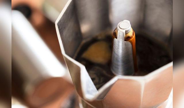 Su figura octagonal es característica de esta cafetera italiana de fama mundial.  