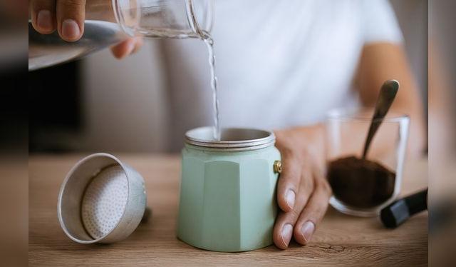 La mejor agua para el mejor café: si es filtrada, sea e casa o comercial, mejor.    