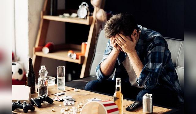 La resaca de por sí es un fea experiencia.   