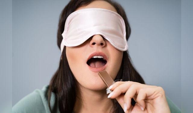 ¿A qué sabe? Un verdadero chocolate sabe a cacao, mientras que las golosinas tienen un sabor plano, sin personalidad.   