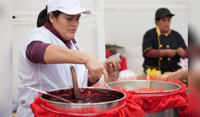Un par de ollones de arroz con leche y mazamorra: ¿para qué más?   