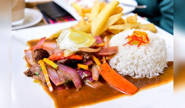 El lomo saltado es uno de los 5 platos peruanos preferido por los chilenos.   