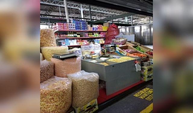 Local peruano en La Vega de Santiago de Chile.   