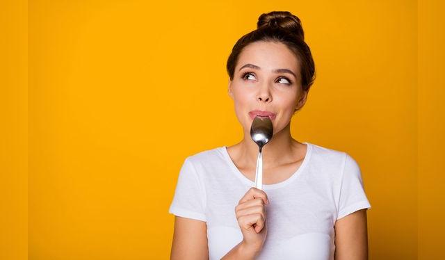 Con el turrón, la pregunta no es: ¿comer o no comer?, sino cuánto comer. Con el turrón, la pregunta no es: ¿comer o no comer?, sino cuánto comer.