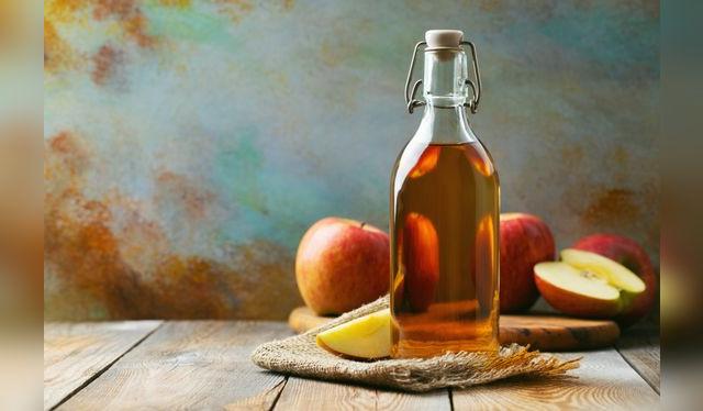 El vinagre de manzana se hace con cidra.   