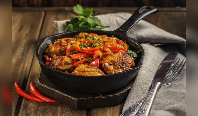 Servir en mesa con la sartén u olla da otra impresión. Se ven hermosas. Servir en mesa con la sartén u olla da otra impresión. Se ven hermosas.