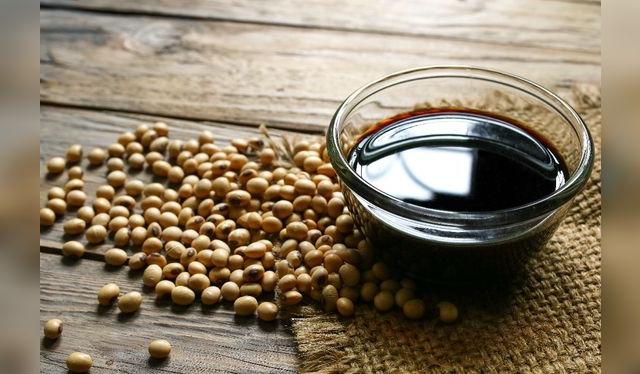 Además de habas de soya, la salsa lleva muchas veces trigo.   