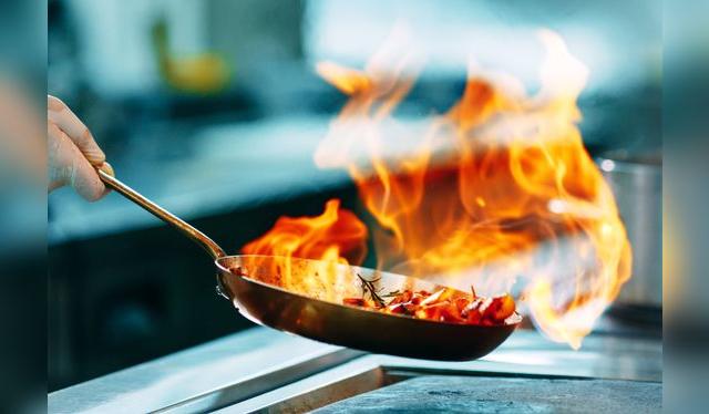 El flambeado no es un juego. Hay que hacerlo con cuidado.    