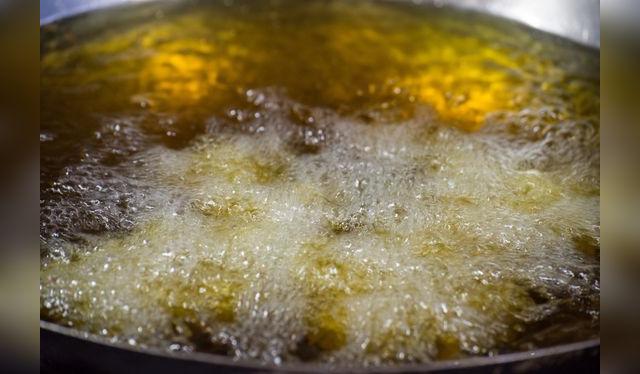 El aceite, y en general, los líquidos calientes, son de alto riesgo. ¡Cuidado!    