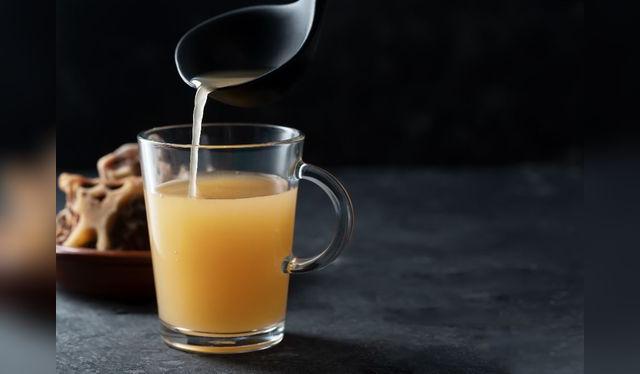 Los caldos de huesos tienen múltiples beneficios.    