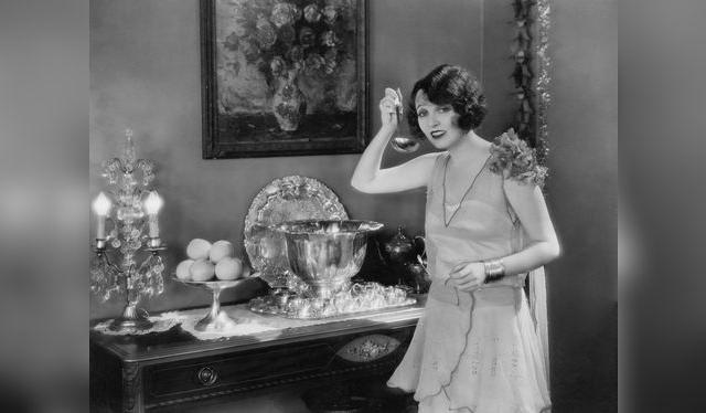 El ponche es considerado el primer coctel de la historia, y el que sentó las bases de la coctelería moderna.   