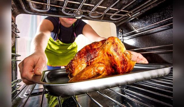 Muy importante: no descuidar el pavo hacia el final de la cocción. Muy importante: no descuidar el pavo hacia el final de la cocción.