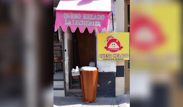 Hay puestos de queso helado en toda la ciudad. Hay puestos de queso helado en toda la ciudad.