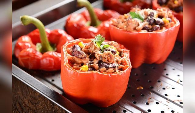 Un pimiento —unos 100 gramos— cubre los requerimientos diarios de vitamina C.   