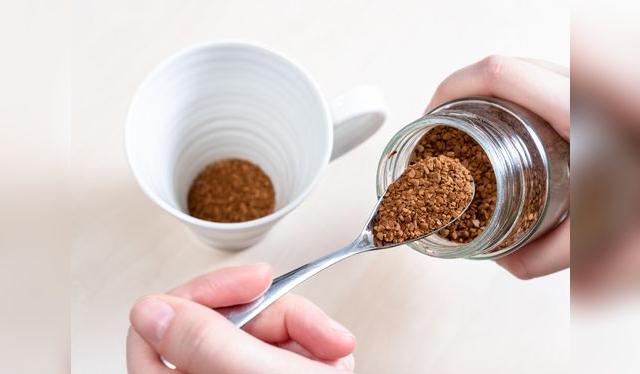 En estricto sentido técnico, el café instantáneo es café deshidratado.   