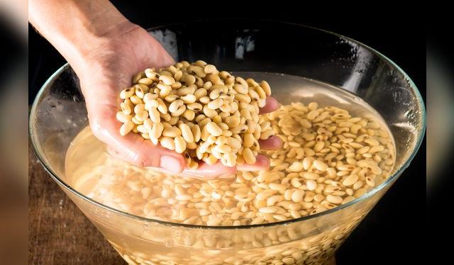 Remojar los frejoles y cambiar el agua de remojo funciona. Remojar los frejoles y cambiar el agua de remojo funciona.