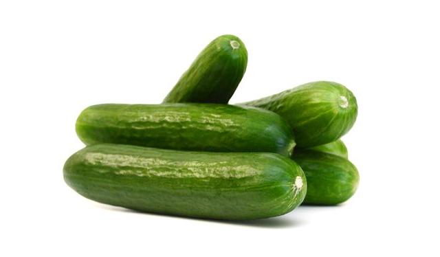 El pepino es familia de las calabazas y zapallos.   