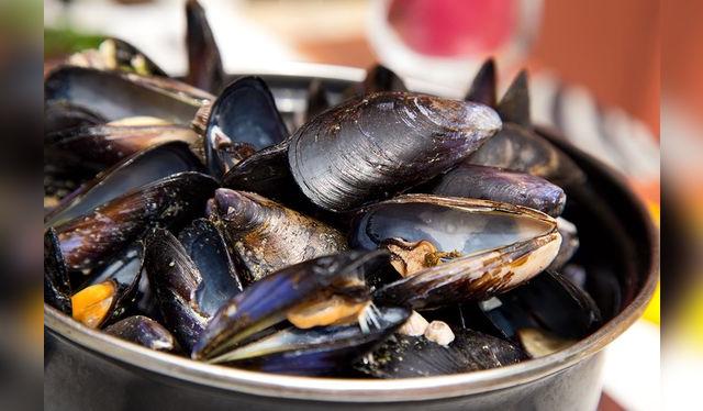 Los choros, como los mejillones, tienen que estar bien limpios, para evitar problemas de salud. Los choros, como los mejillones, tienen que estar bien limpios, para evitar problemas de salud.