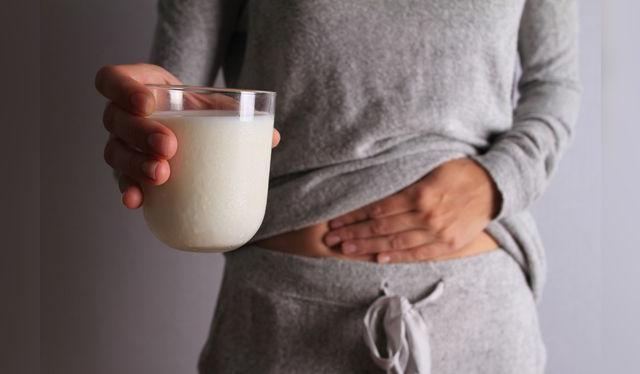 La leche de cabra es más fácil de digerir, tiene menos lactosa y alergenos.    