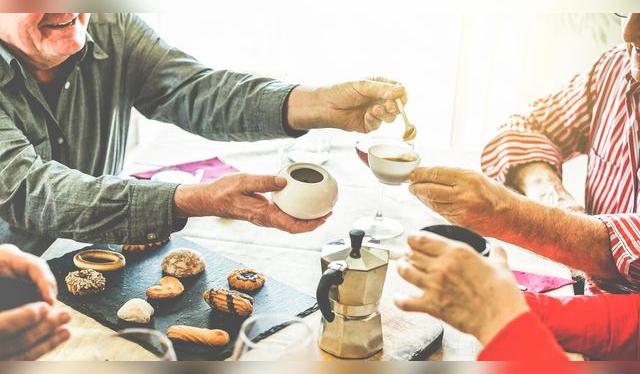 La costumbre de tomar café trasciende las edades, pero se inicia a temprana edad, con la rutina familiar.   