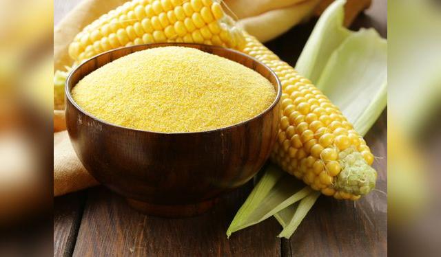 La sémola es maíz amarillo molido, y la base de la polenta. La sémola es maíz amarillo molido, y la base de la polenta.