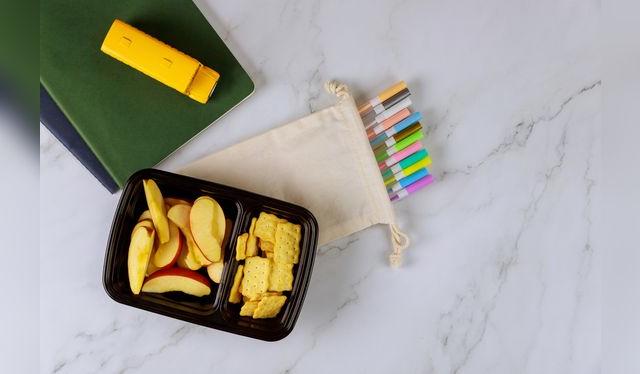 La manzana es parte de las loncheras saludables, pero son poco atractivas si se negrean.  