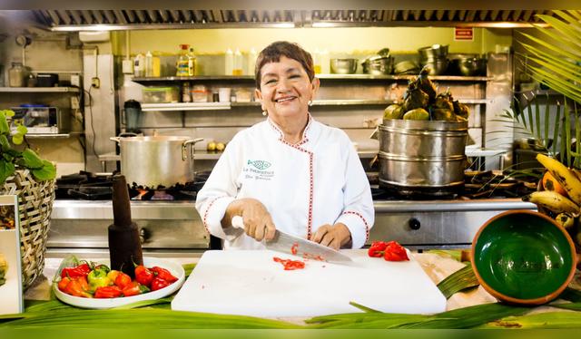  Elia García cocinando   