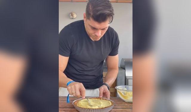 Ignacio Baladán haciendo crema pastelera   