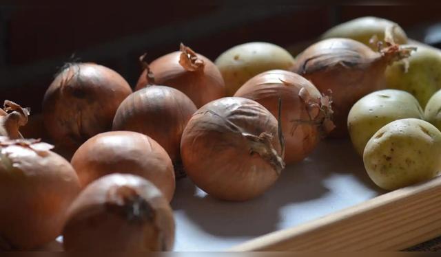 Al estar juntos, estos alimentos, se deterioran con mayor velocidad Al estar juntos, estos alimentos, se deterioran con mayor velocidad