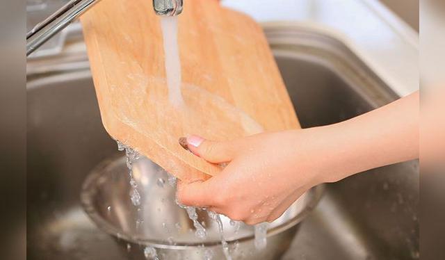 Es importante secar los utensilios de madera después de lavarlos Es importante secar los utensilios de madera después de lavarlos