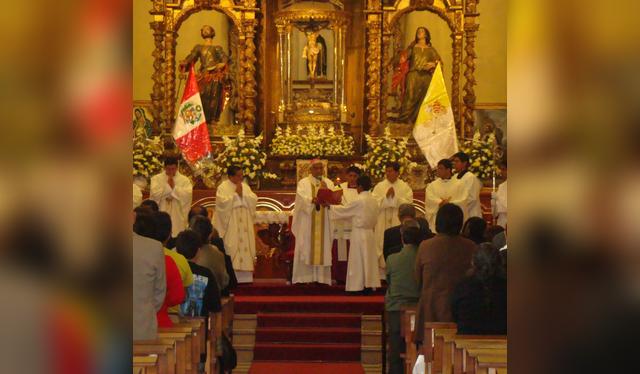  El Congreso podría modificar el calendario de feriados.    