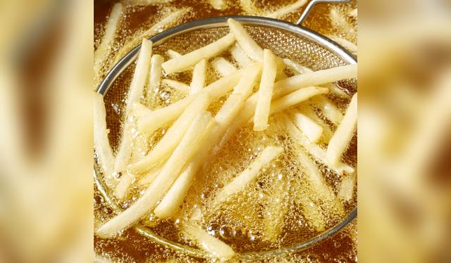 Descubre cómo este simple truco mejora la textura y reduce la absorción de grasa. Descubre cómo este simple truco mejora la textura y reduce la absorción de grasa.