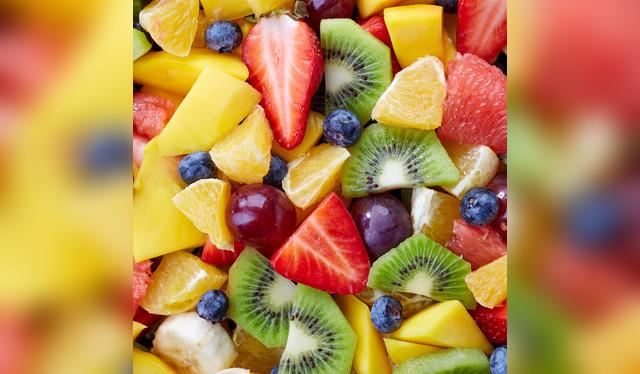 Incorporar frutas en tu dieta puede ayudar a tener un corazón sano.   