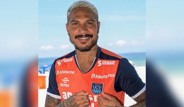 Paolo Guerrero salió de la reunión con Richard Acuña y terminó almorzando en un restaurante norteño junto a su familia.   