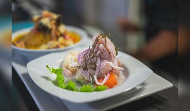 El ceviche es catalogado como el platillo emblema del Perú.   