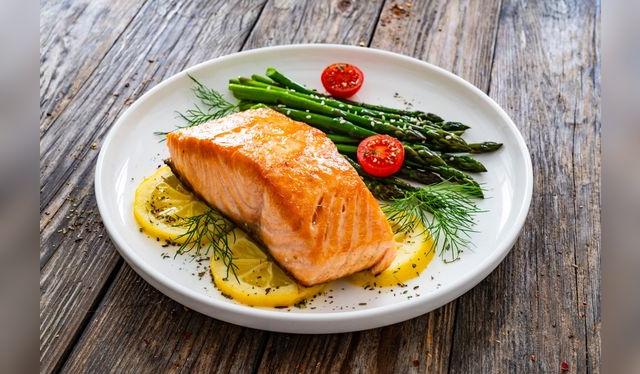 Lo mejor es optar por pescado fresco.   