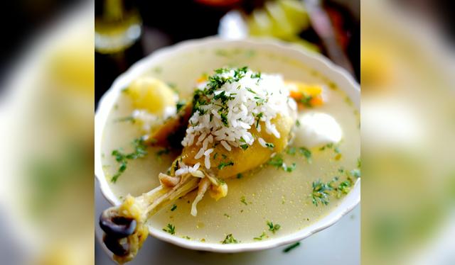 Rico en colágeno, vitaminas y minerales: una sopa que alimenta y previene enfermedades. Rico en colágeno, vitaminas y minerales: una sopa que alimenta y previene enfermedades.