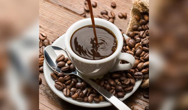 Una taza que podría estar robando hierro, magnesio y calcio.