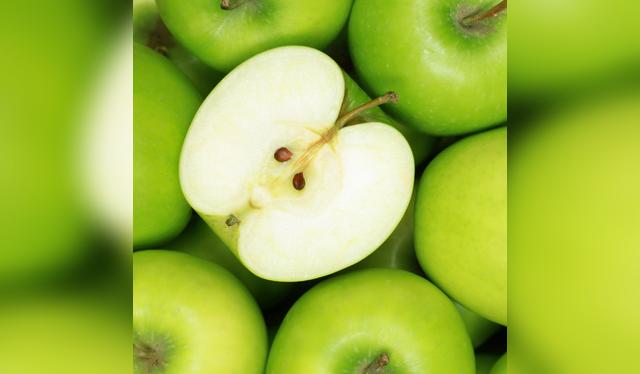 Una taza de infusión de manzana verde en ayunas puede apoyar la salud del hígado y el control del azúcar.