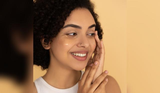 Con la edad, la producción natural de colágeno disminuye y se refleja en la piel y las articulaciones.