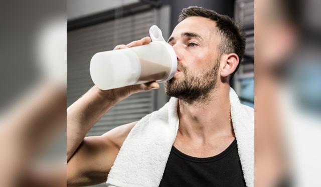 Suplementos y batidos: muchas veces innecesarios si tu dieta ya es variada. Suplementos y batidos: muchas veces innecesarios si tu dieta ya es variada.