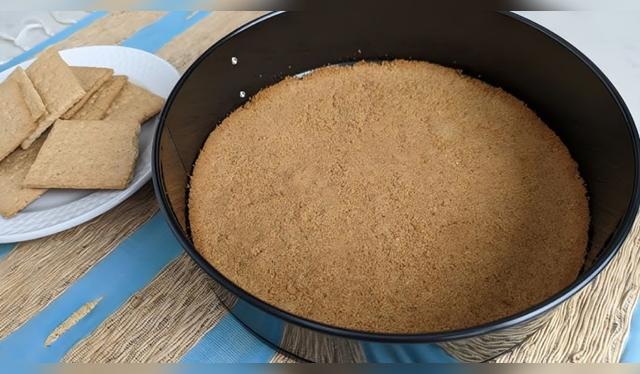 Para la base utiliza galletas de vainilla.   